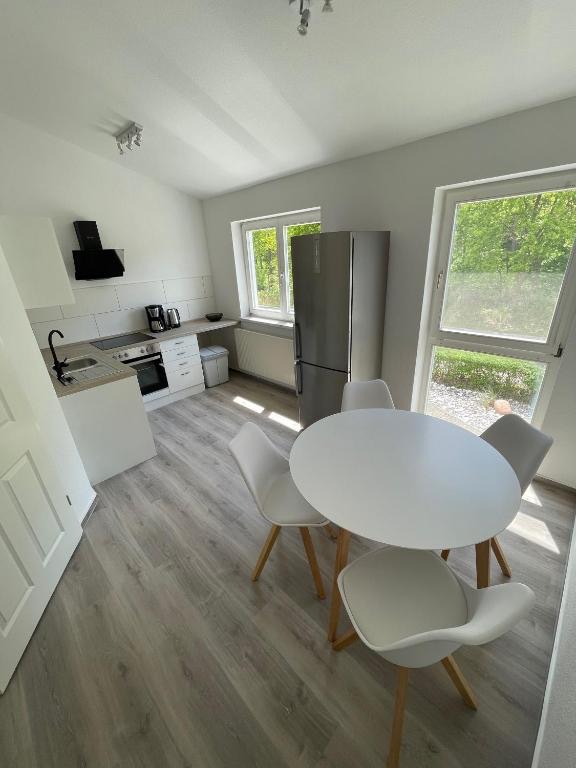 Apartment mit Balkon – Foto 5